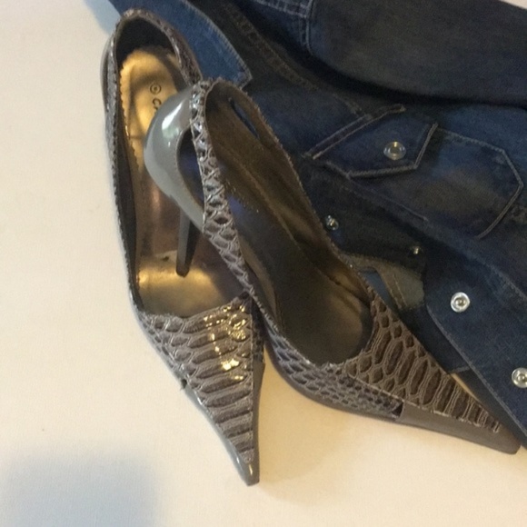 Meet your Posher, Tina - Picture 1 of 1